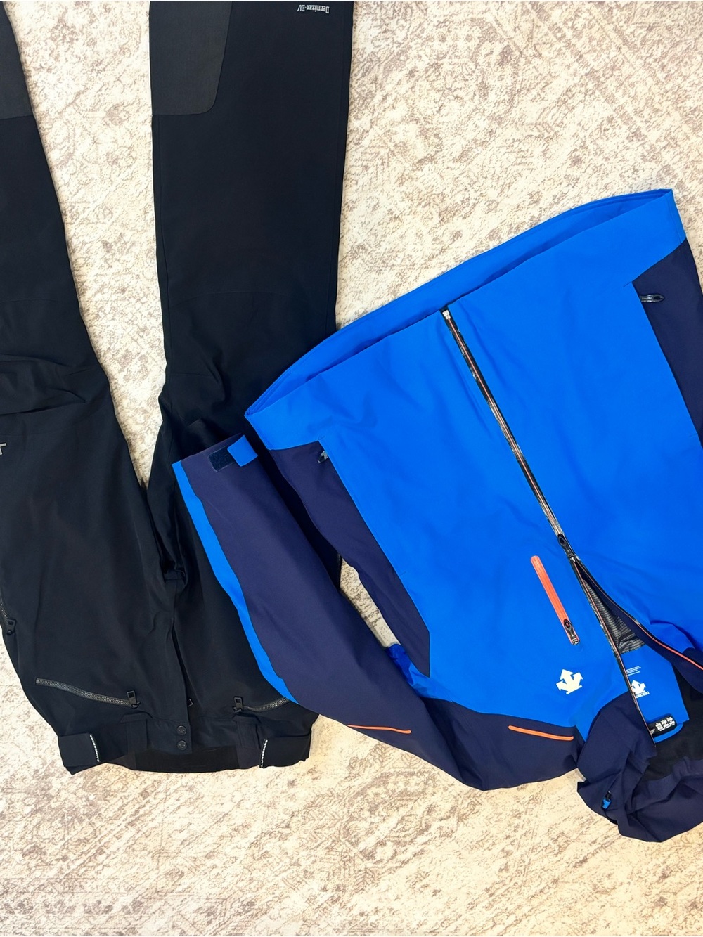 Men’s ski jacket and pants. Worn only once.